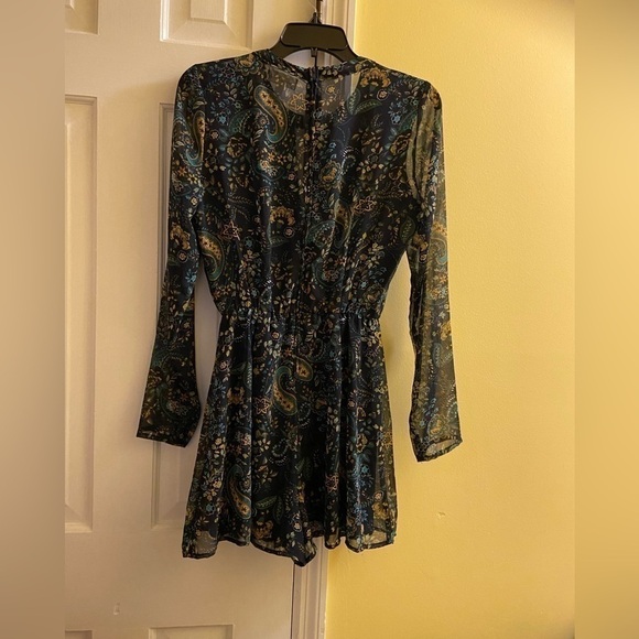 juniors Size Medium Paisley Romper Outfit - Picture 11 of 12
